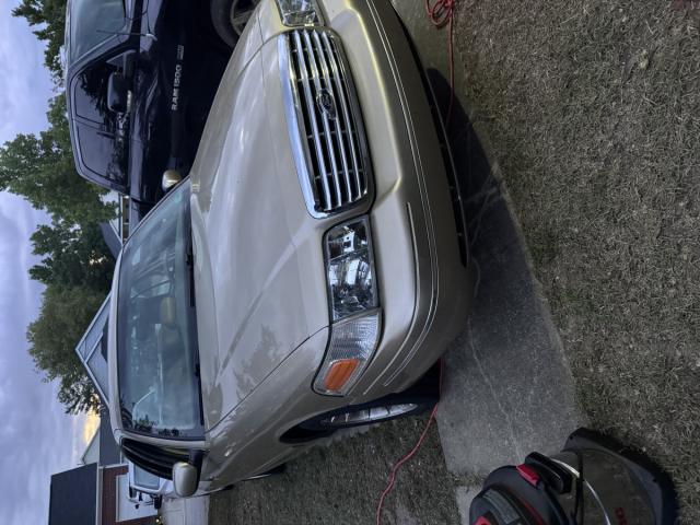  Salvage Ford Crown Victoria