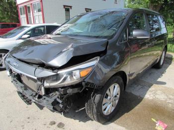  Salvage Kia Sedona